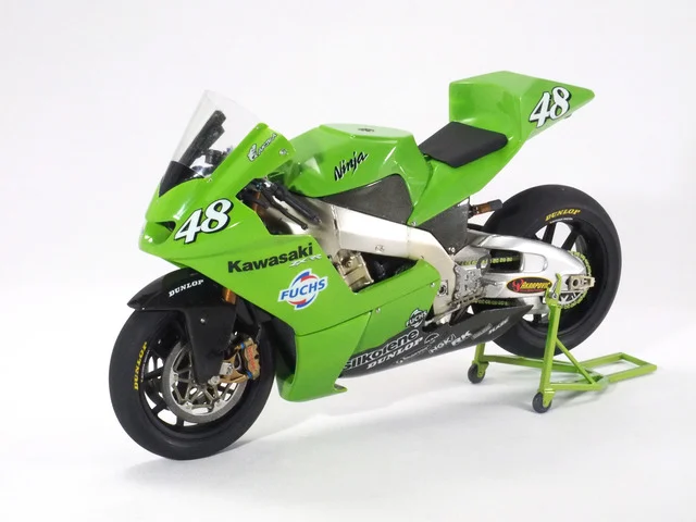 作る　STUDIO27　KAWASAKI ZX-RR 02 (TransKit)　1/12　「その15　ギャラリー」