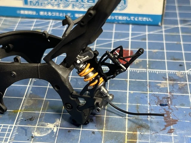 作る　タミヤ　ヤマハ　YZF-R1M  1/12　「その4　フレーム②」