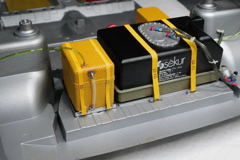 作る　ITALERI ランチア デルタHFインテグラーレ16V 1/12 「その4　section02-1」