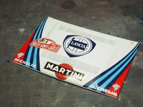 作る　ITALERI ランチア デルタHFインテグラーレ16V 1/12 「その21　Non section BODY-4」