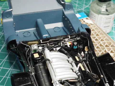 作る　タミヤ　Mercedes Benz 300SL Fat Boy　1/24「その11　エンジンルーム」