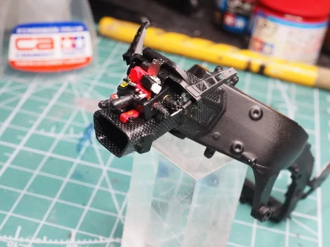 作る　タミヤ　KAWASAKI Ninja ZX-RR　1/12「その5　フレーム②」