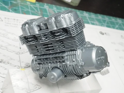 作る　アオシマ　ホンダ　DREAM CB750 Four ’69 K0　1/12「その3　エンジンの組み立て」