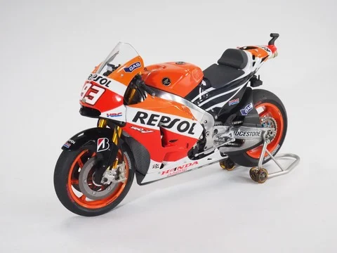 作る　タミヤ　REPSOL Honda RC213V ’14　1/12「その13　ギャラリー」
