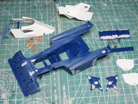 作る　タミヤ　Tyrrell P34 1977 Monaco GP　1/20「その2　ボディ」