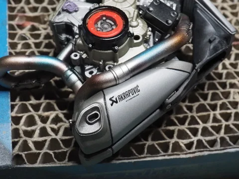 作る　タミヤ　DUCATI 1199 PANIGALE S　1/12「その7　リア周り」