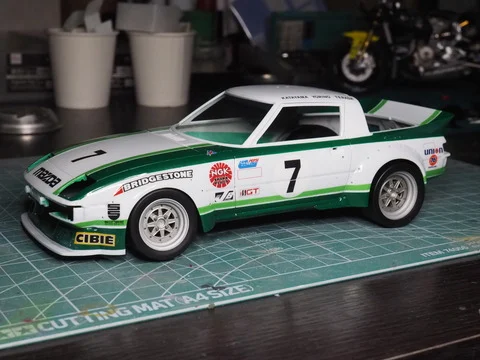 作る　ハセガワ　マツダサバンナRX7 デイトナ　1/24「その3　シャシーなど」