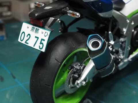 作る　MENG Model　カワサキNinja ZX-10R　1/9「その9 Original license plate＆Completed」