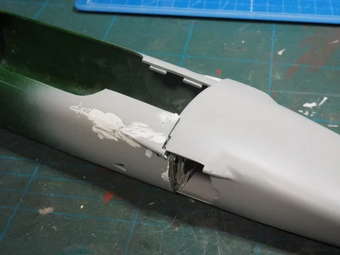 作る　タミヤ　チームロータス タイプ 49　1/12「その3　ボディ・フロント1」