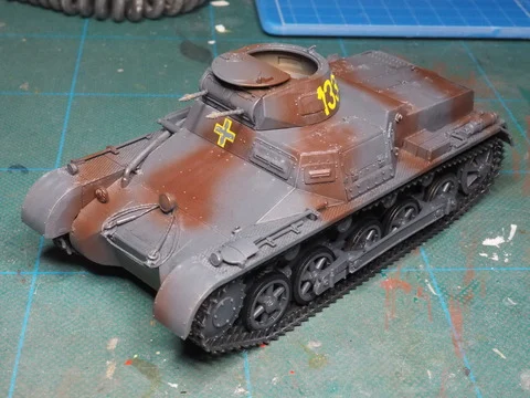 作る　ACADEMY　I号戦車B型&KS750サイドカー　1/35「その5　一号戦車の塗装①　基本塗装」