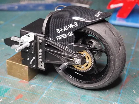 作る　DETTe　モビテックEV-01Z　1/12「その6　リア完成・・」