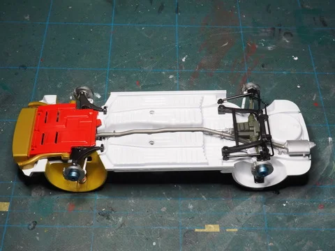 作る　タミヤ　トヨタセリカ GT-FOUR RC　1/24「その3　シャシー、塗分祭」