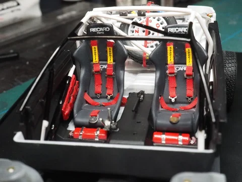 作る　タミヤ　トヨタセリカ GT-FOUR RC　1/24「その7　内装とかボディとか・・・ナフサかよ！（後述）」