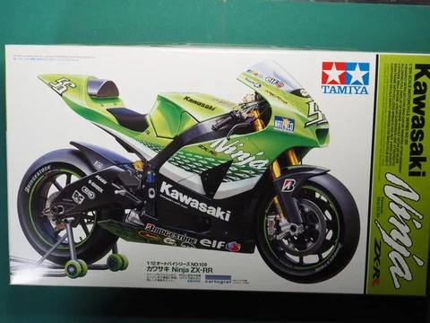作る　タミヤ　KAWASAKI Ninja ZX-RR　1/12「その1　開封」