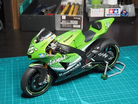 作る　タミヤ　KAWASAKI Ninja ZX-RR　1/12「その15　完成・・・とトラブル」