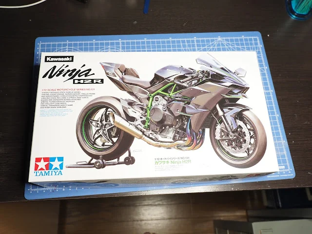 作る　タミヤ　カワサキニンジャH2R　1/12　「その01　スタンド」