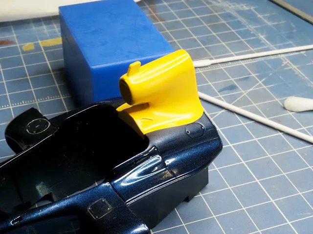 作る　タミヤ　レッドブル レーシングルノーRB6　1/20　「その09　リカバーとカーボンデカール少し」