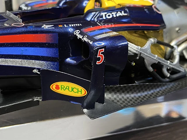 作る タミヤ レッドブル レーシングルノーRB6 1/20 「その21 組み立て」