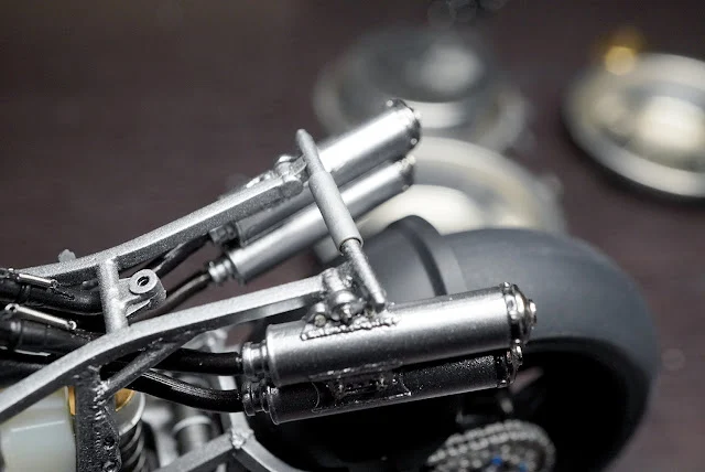 作る　タミヤ　ホンダNSR500 ’84　1/12　「その31　フロント終了〜リアカウル用ステーの改造」