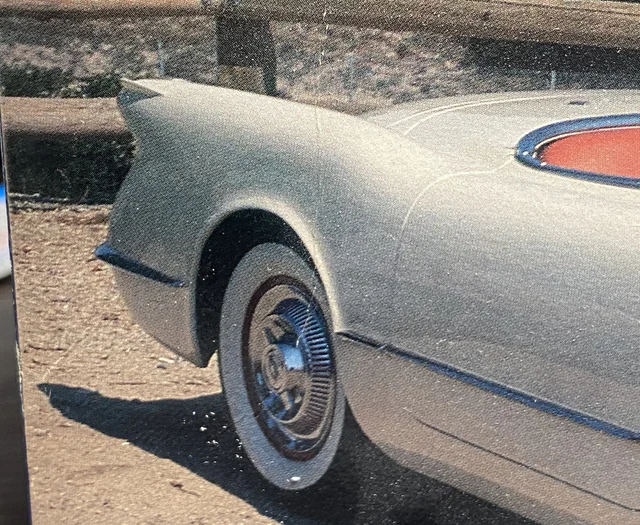 作る　Revell ’53 Corvette Roadster 1/24　「その3　ボディ〜整えます」