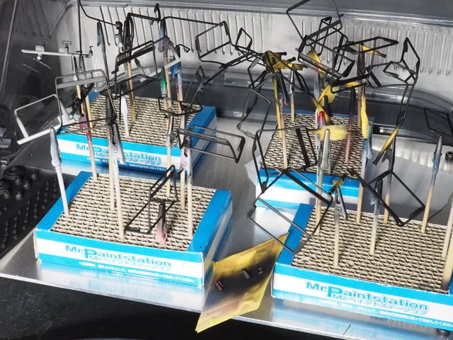 作る　Revell ロンドンバス 1/24　「その7　シルバー塗装〜その１・一応進んでます」