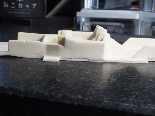 作る　Profile24models　Mercedes CLR LeMans1999　1/24　「その3　修正〜ボディとシャシー」