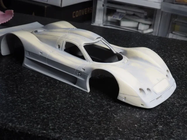 作る　Profile24models　Mercedes CLR LeMans1999　1/24　「その4　修正ボディとシルバー実験①」