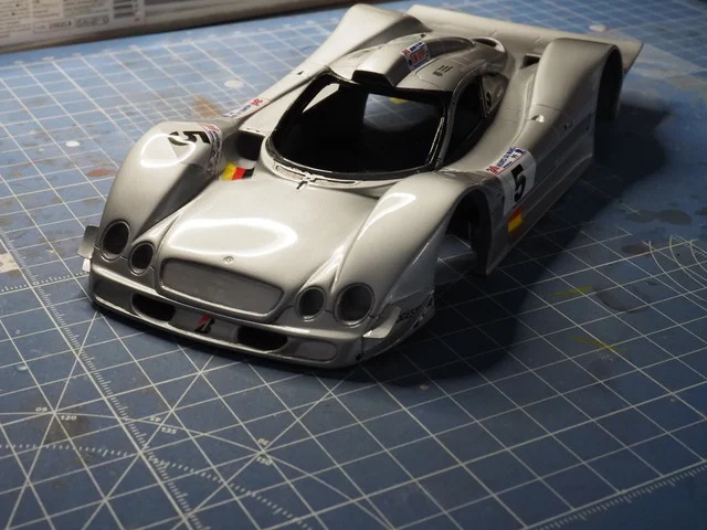 作る　Profile24models　Mercedes CLR LeMans1999　1/24　「その12　ボディ塗装⑦〜磨き」