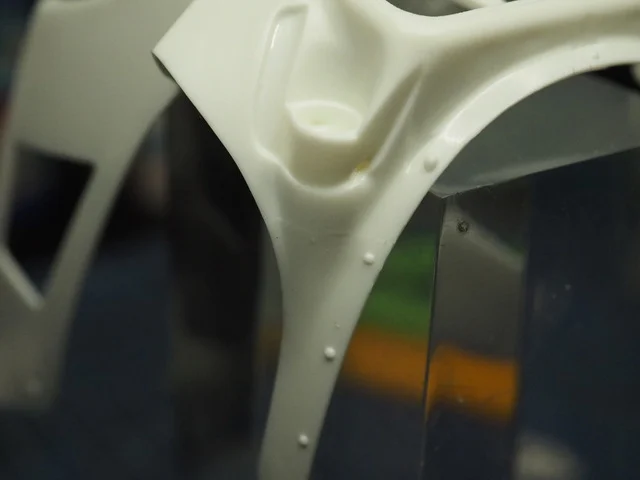 作る　フジミ　TECH21 ヤマハFZR750  1/12　「その3　ステサフ」