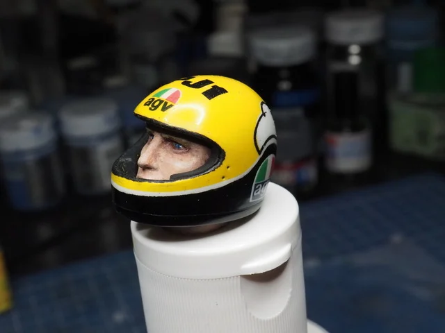 作る　フジミ　TECH21 ヤマハFZR750  1/12　「その12　フィギュア③と仕上げ①」