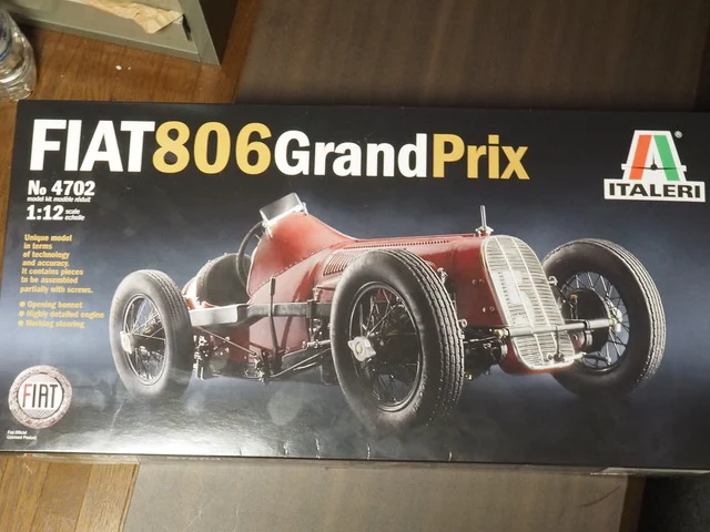作る　ITALERI　FIAT806GrandPrix  1/12　「その1　開封」