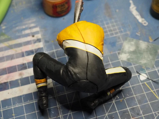 作る　タミヤ　ヤマハYZR500&ケニーロバーツ  1/12　「その8　フィギュア　体の塗装」