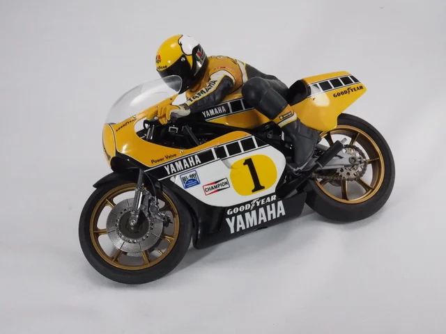 作る　タミヤ　ヤマハYZR500&ケニーロバーツ  1/12　「その14　完成」